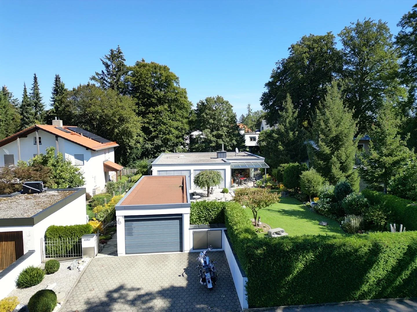 Einfamilienhaus mit großzügigem Garten in Gauting
