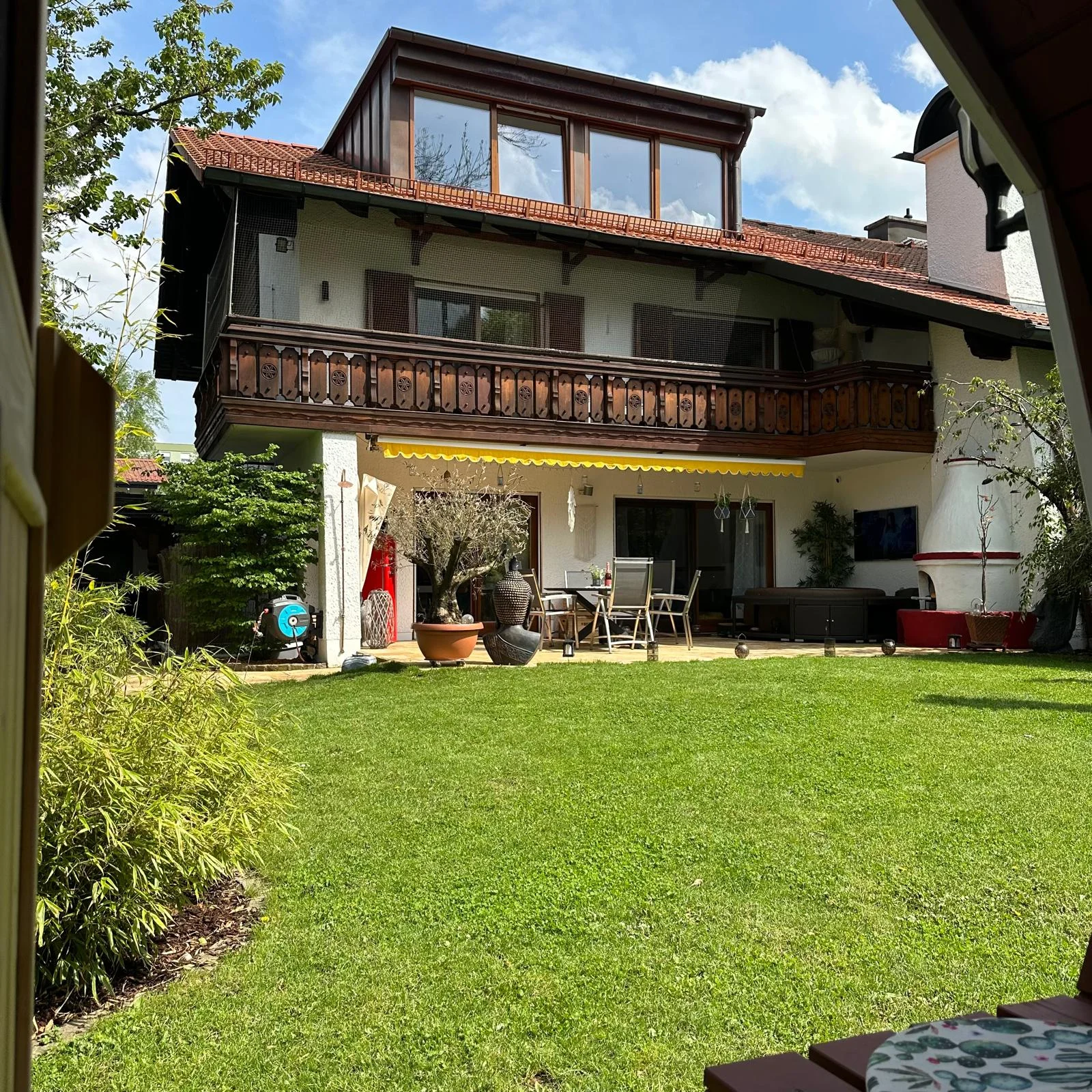 Vollumfänglich saniertes Einfamilienhaus in Neuried